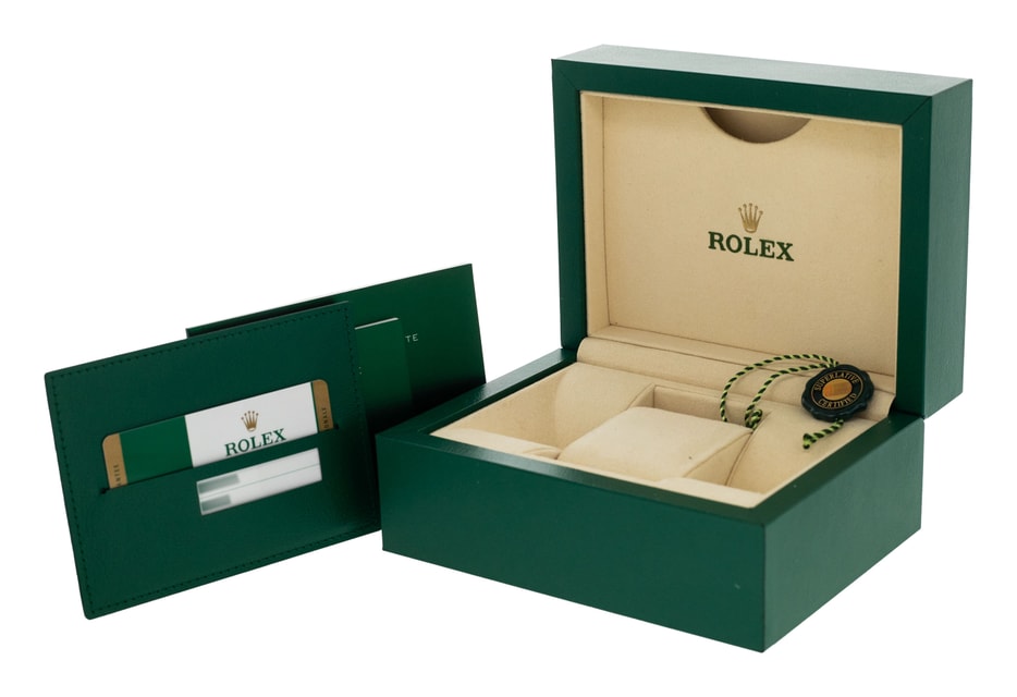 Rolex Oyster Perpetual 114300 Image 4